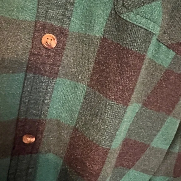 AMERICAN EAGLE OUTFITTERS Buffalo Plaid Boyfriend Fit Flannel Shirt - Picture 2 of 3